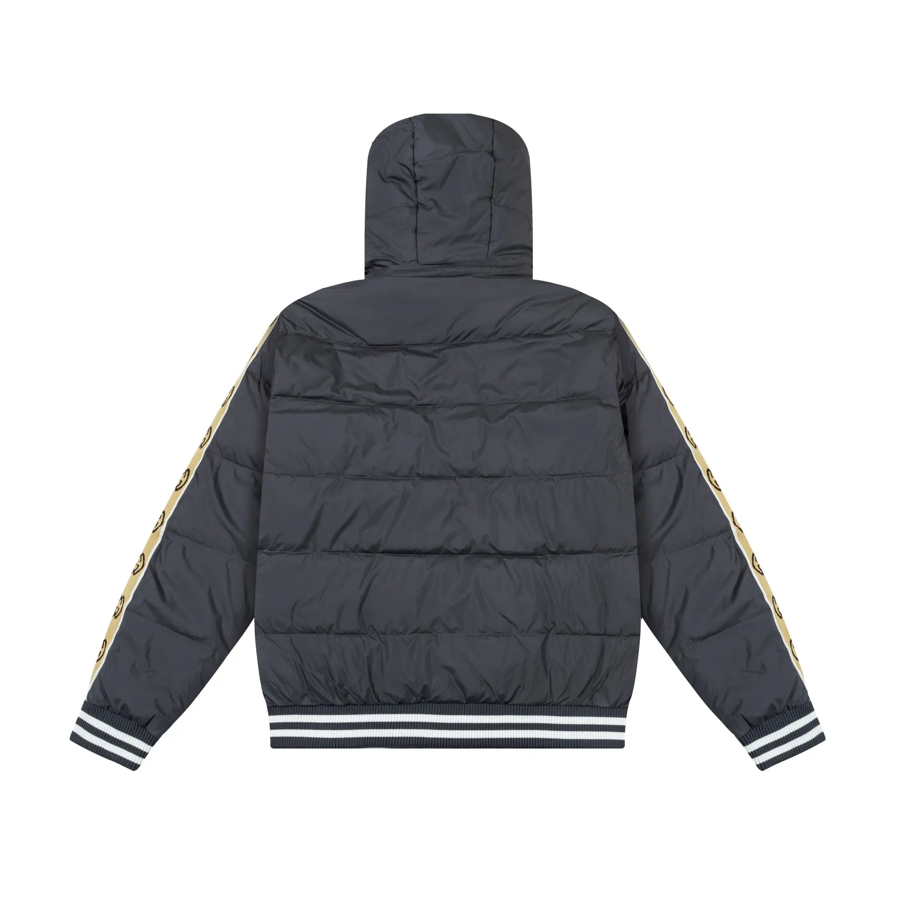 【GUCCI  公式旗艦店】グッチ   ダウンジャケット ご好評に付き再入荷！241205