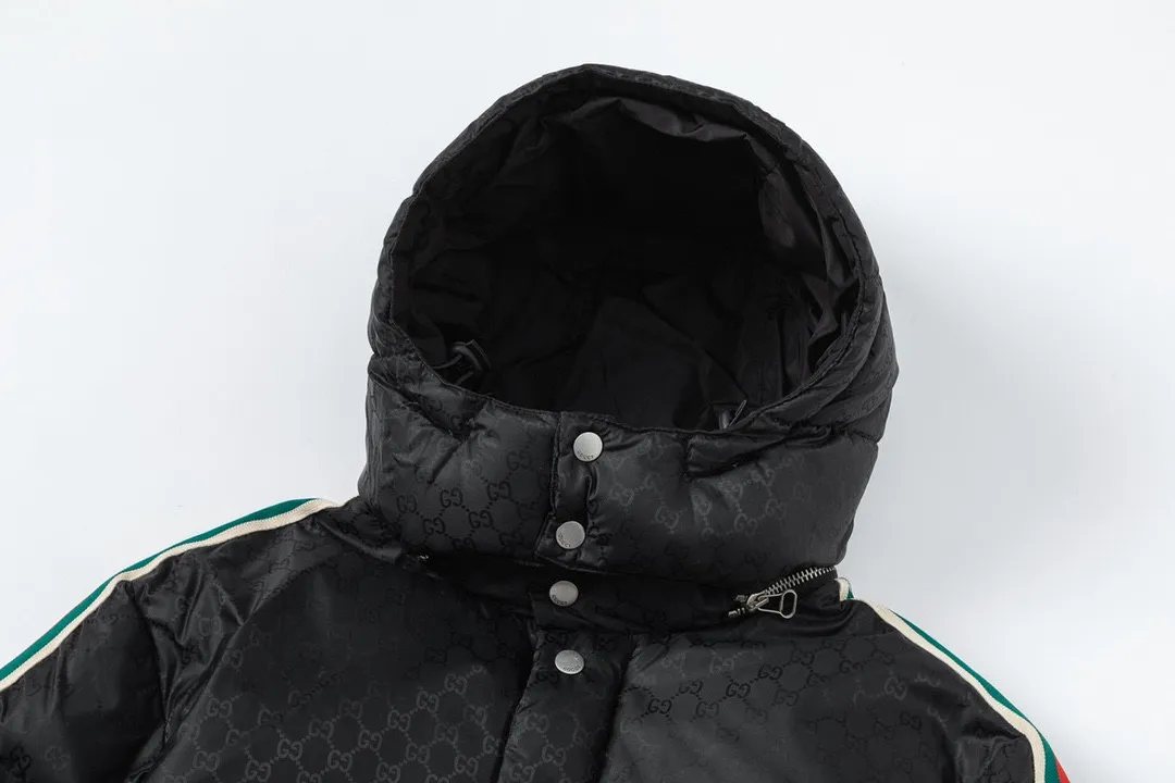 【GUCCI  公式旗艦店】グッチ   ダウンジャケット ご好評に付き再入荷！241205