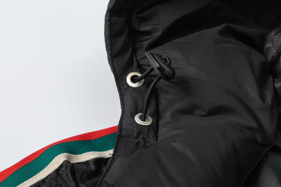 【GUCCI  公式旗艦店】グッチ   ダウンジャケット ご好評に付き再入荷！241205