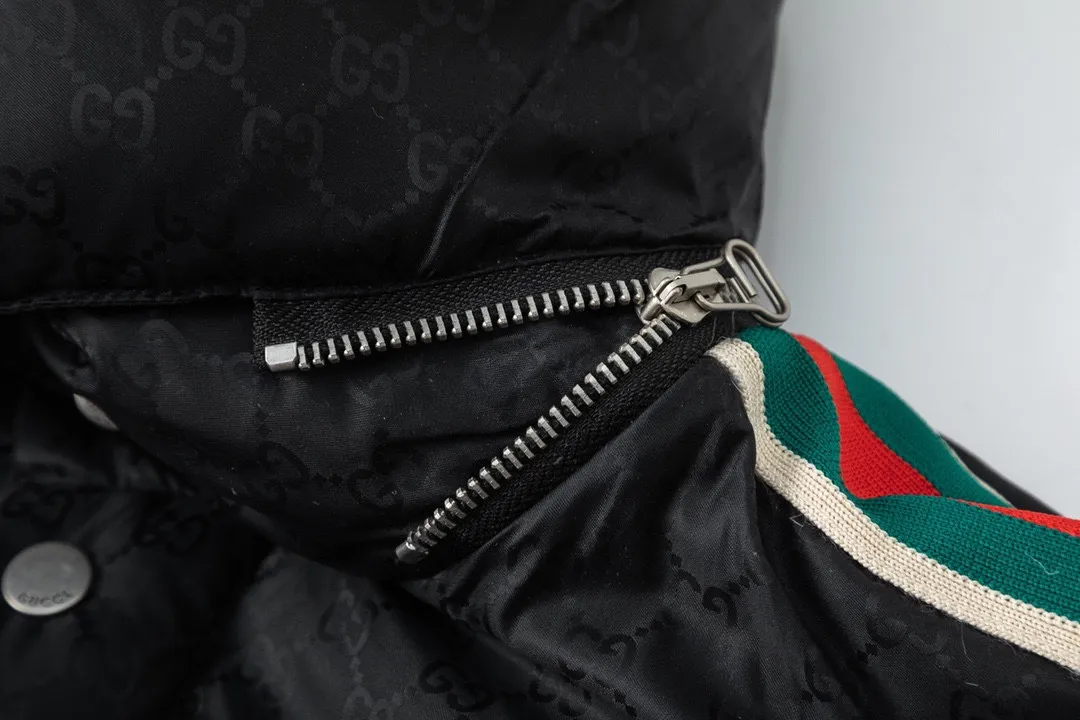【GUCCI  公式旗艦店】グッチ   ダウンジャケット ご好評に付き再入荷！241205