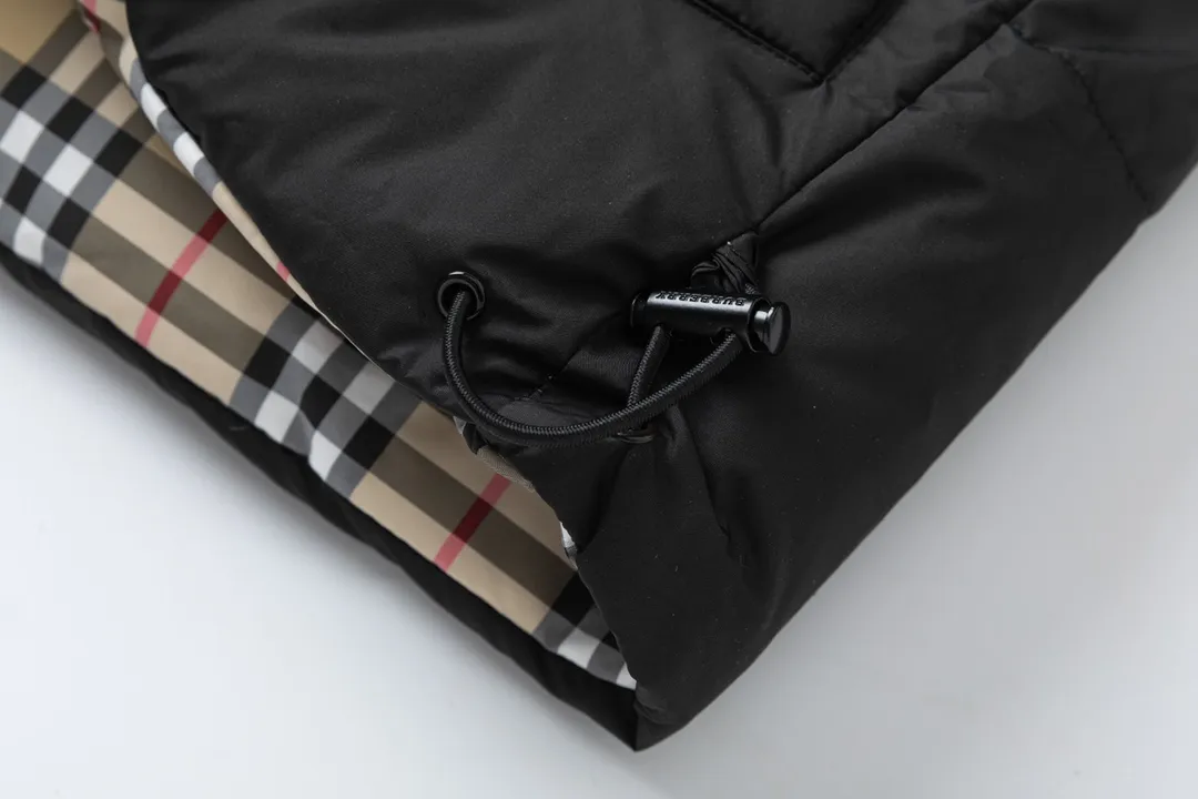 【BURBERRY  公式旗艦店】バーバリー   ダウンジャケット ご好評に付き再入荷！241226