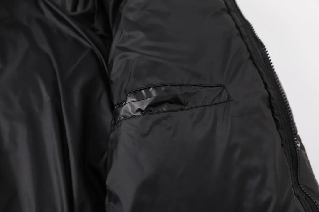 【BURBERRY  公式旗艦店】バーバリー   ダウンジャケット ご好評に付き再入荷！241226