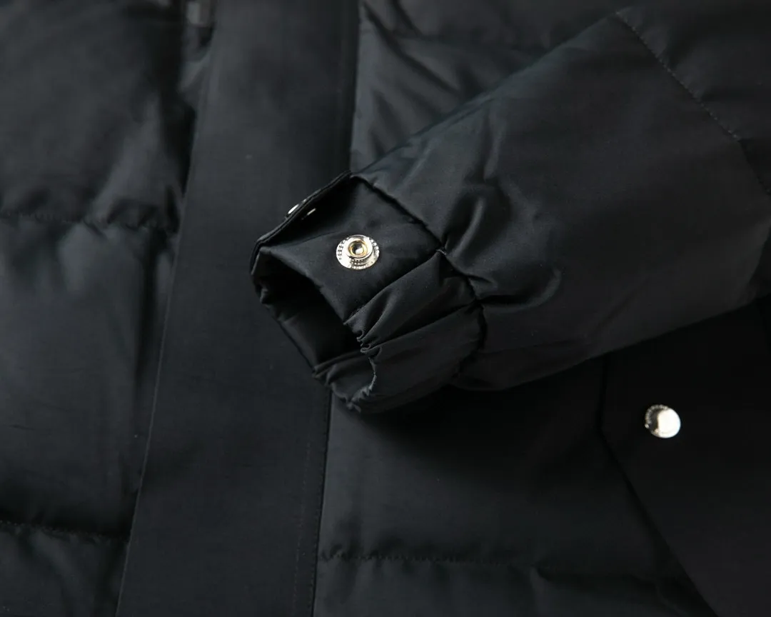 【BURBERRY  公式旗艦店】バーバリー  ダウンジャケット ご好評に付き再入荷！241226