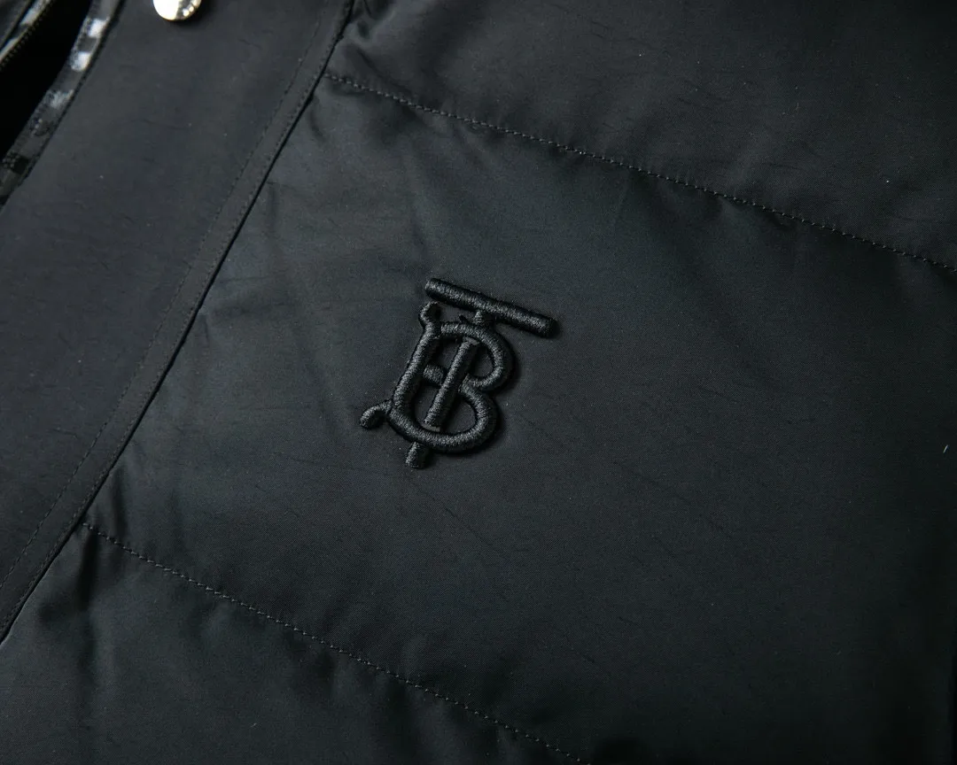 【BURBERRY  公式旗艦店】バーバリー  ダウンジャケット ご好評に付き再入荷！241226
