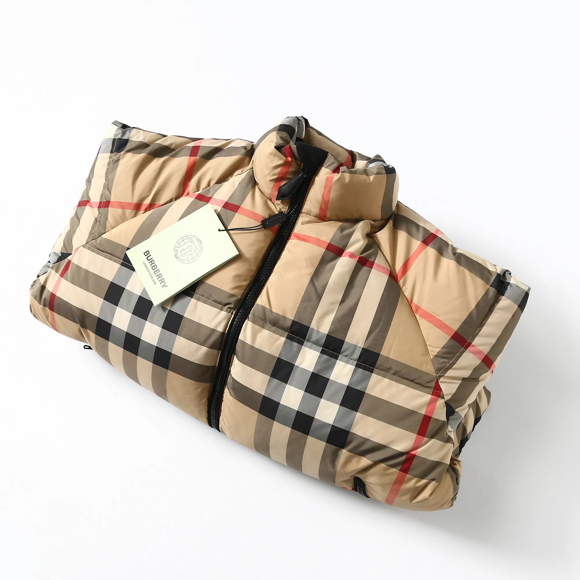 【BURBERRY  公式旗艦店】バーバリー  ダウンジャケット ご好評に付き再入荷！241226