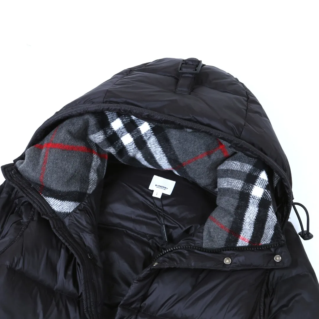【BURBERRY  公式旗艦店】バーバリー  ダウンジャケット ご好評に付き再入荷！241226