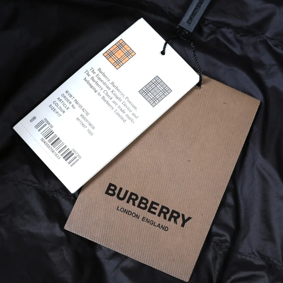 【BURBERRY  公式旗艦店】バーバリー  ダウンジャケット ご好評に付き再入荷！241226