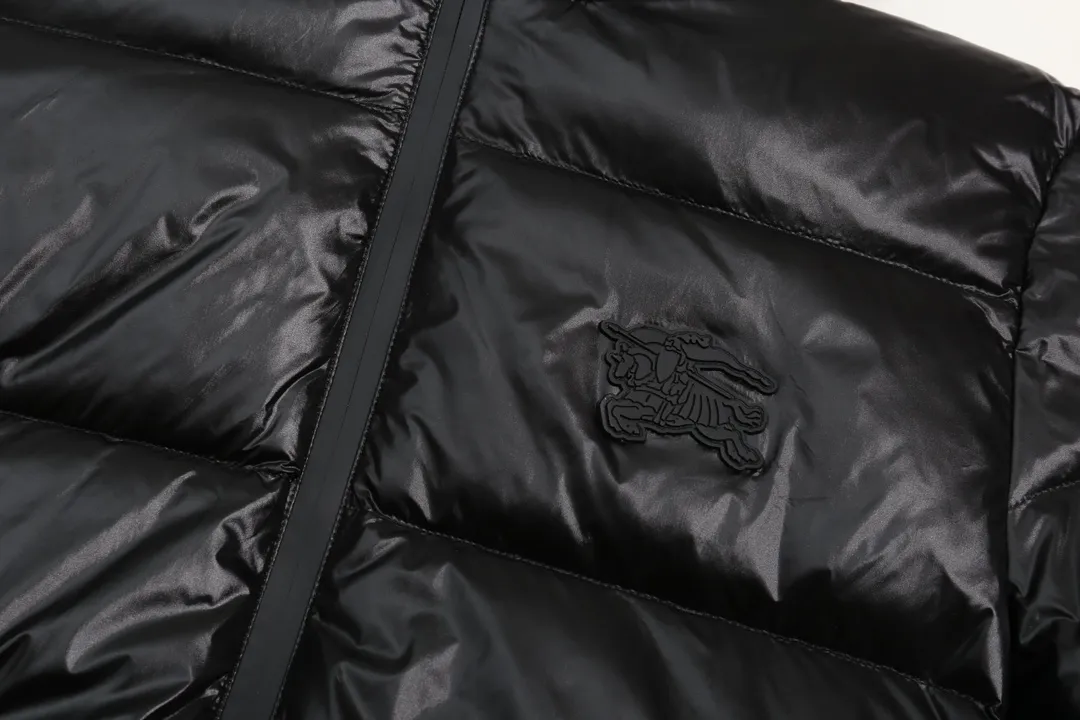 【BURBERRY  公式旗艦店】バーバリー   ダウンジャケット ご好評に付き再入荷！241102
