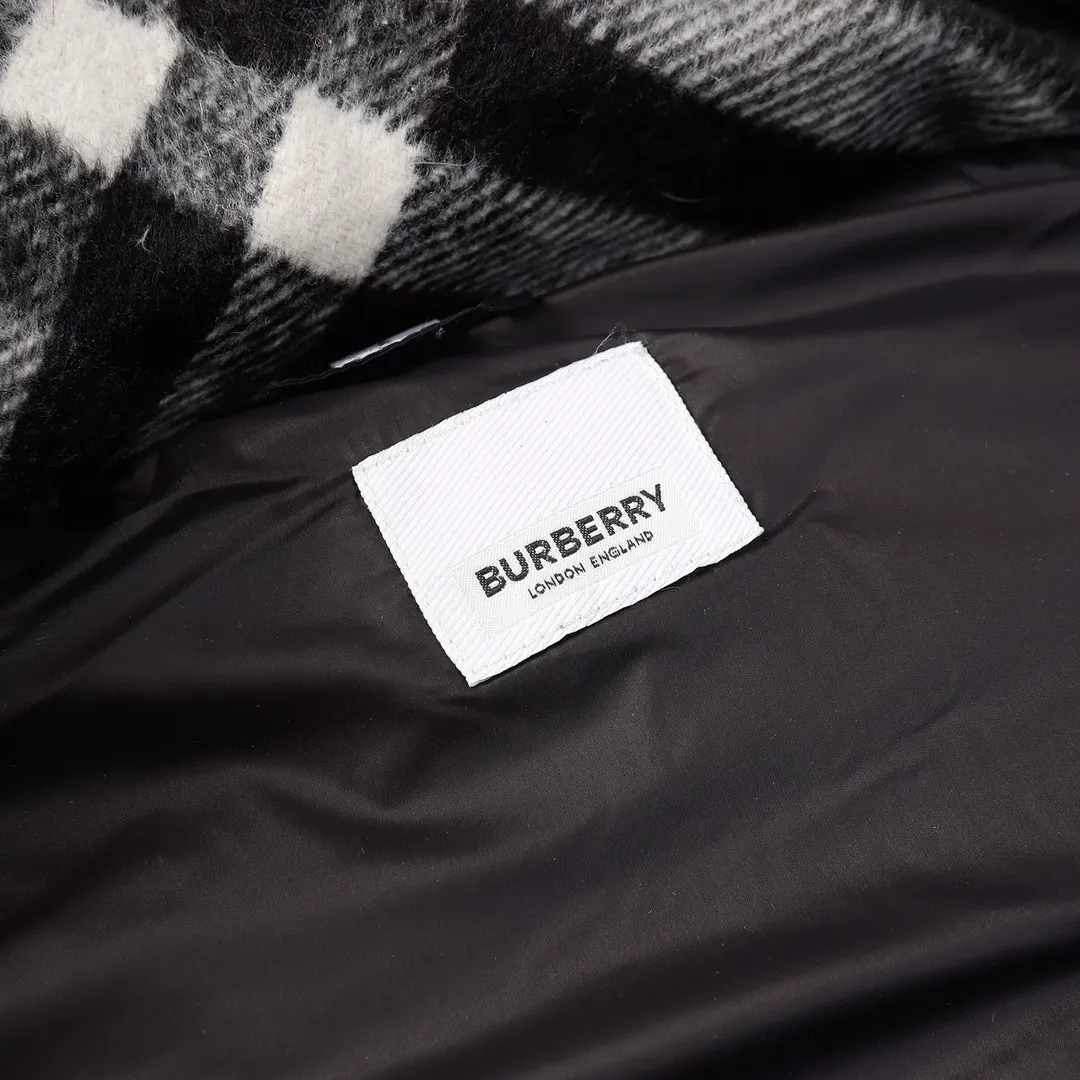 【BURBERRY  公式旗艦店】バーバリー   ダウンジャケット ご好評に付き再入荷！241102