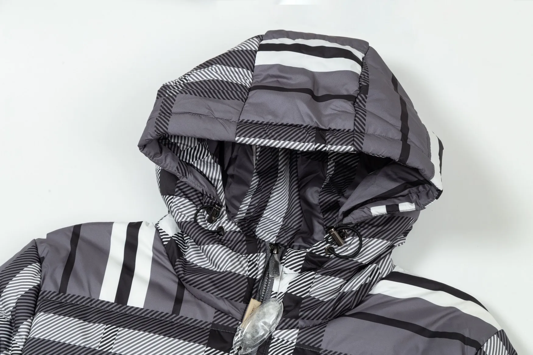 【BURBERRY  公式旗艦店】バーバリー   ダウンジャケット ご好評に付き再入荷！240927