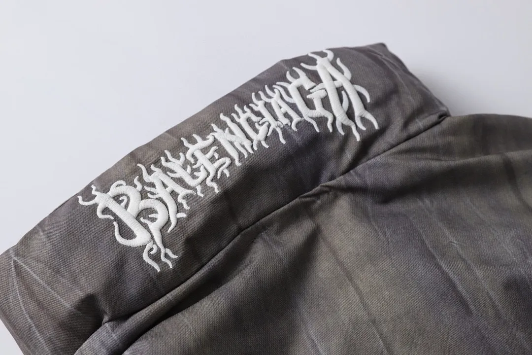 【BALENCIAGA   公式旗艦店】バレンシアガ   ダウンジャケット ご好評に付き再入荷！  241214