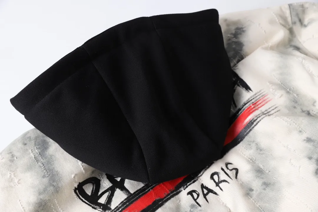 【BALENCIAGA   公式旗艦店】バレンシアガ   ダウンジャケット ご好評に付き再入荷！ 241214