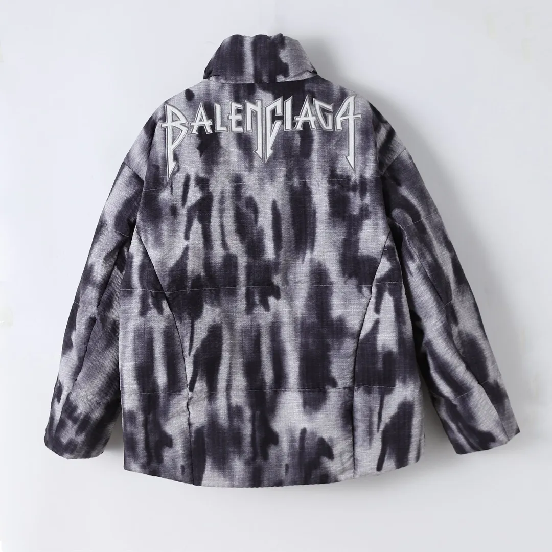 【BALENCIAGA   公式旗艦店】バレンシアガ   ダウンジャケット ご好評に付き再入荷！ 241214