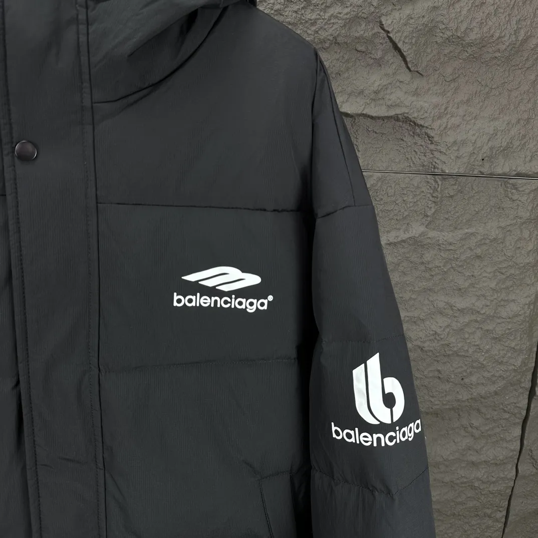 【BALENCIAGA   公式旗艦店】バレンシアガ   ダウンジャケット ご好評に付き再入荷！  241205