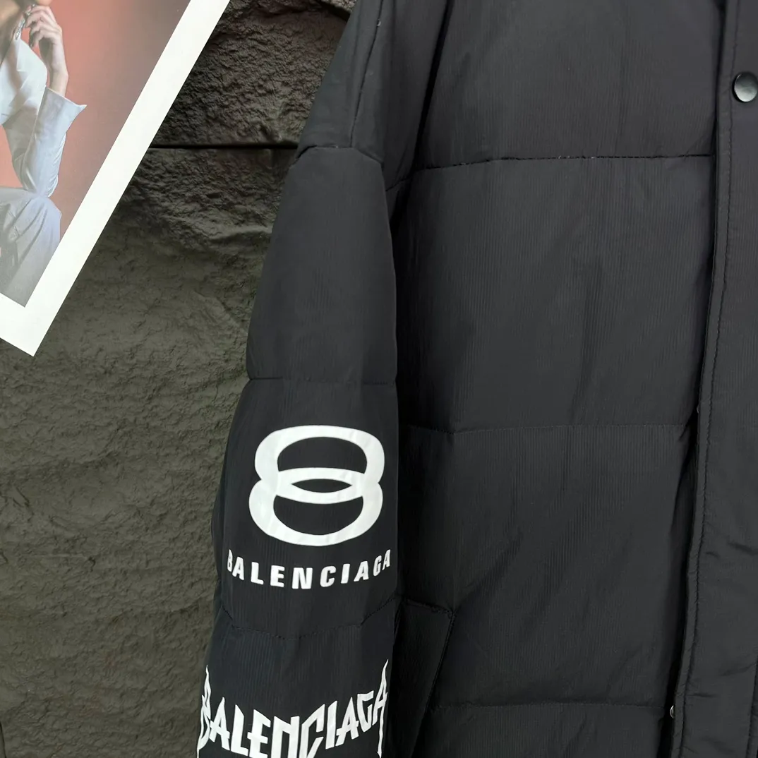 【BALENCIAGA   公式旗艦店】バレンシアガ   ダウンジャケット ご好評に付き再入荷！  241205