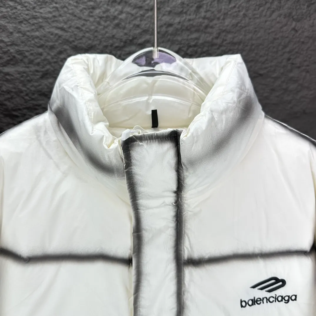 【BALENCIAGA   公式旗艦店】バレンシアガ   ダウンジャケット ご好評に付き再入荷！  241205
