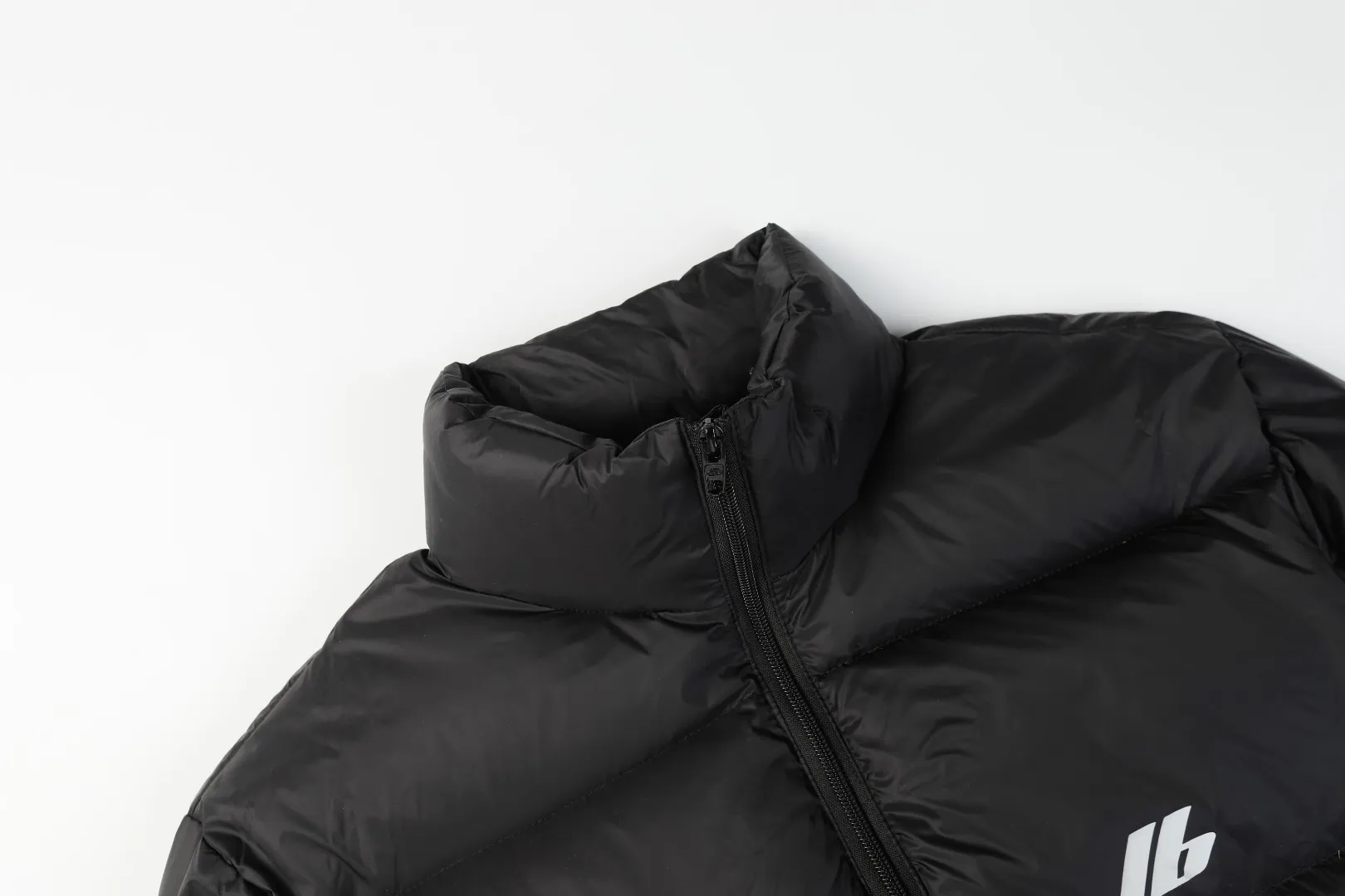 【BALENCIAGA  公式旗艦店】バレンシアガ    ダウンジャケット ご好評に付き再入荷！241024