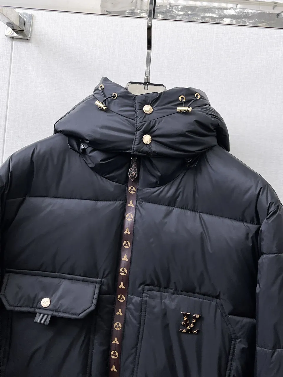 【LOUIS VUITTON  公式旗艦店】ルイヴィトン ダウンジャケット好評に付き再入荷！ 241213