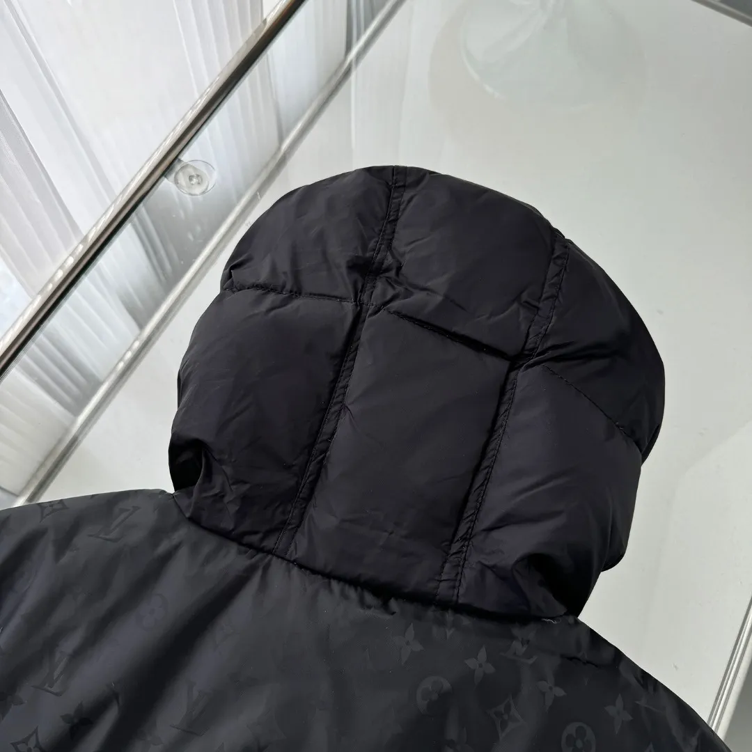 【LOUIS VUITTON  公式旗艦店】ルイヴィトン ダウンジャケット好評に付き再入荷！ 241213