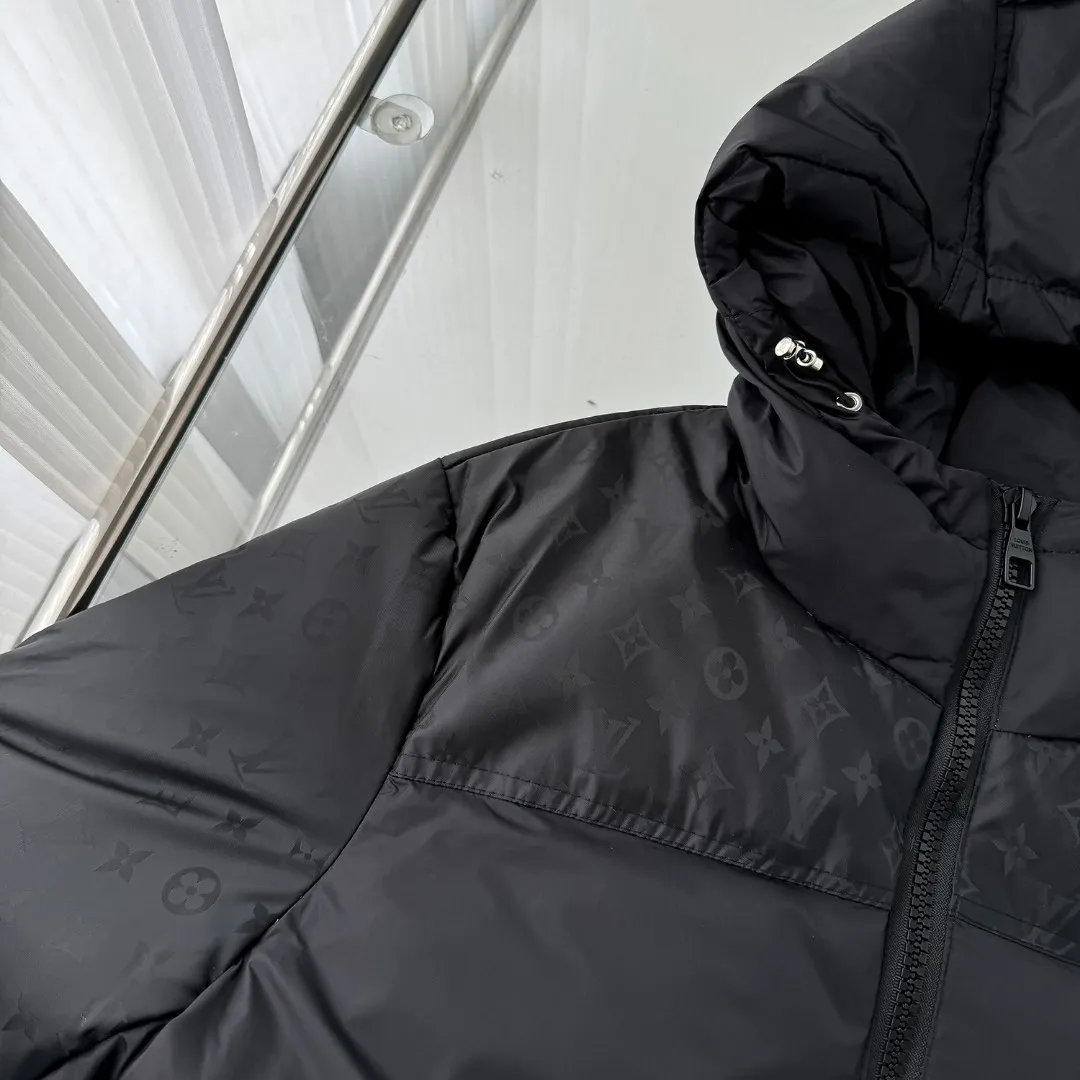 【LOUIS VUITTON  公式旗艦店】ルイヴィトン ダウンジャケット好評に付き再入荷！ 241213