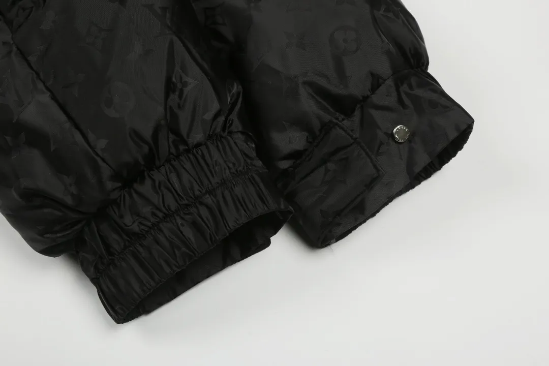 【LOUIS VUITTON  公式旗艦店】ルイヴィトン ダウンジャケット好評に付き再入荷！ 241213