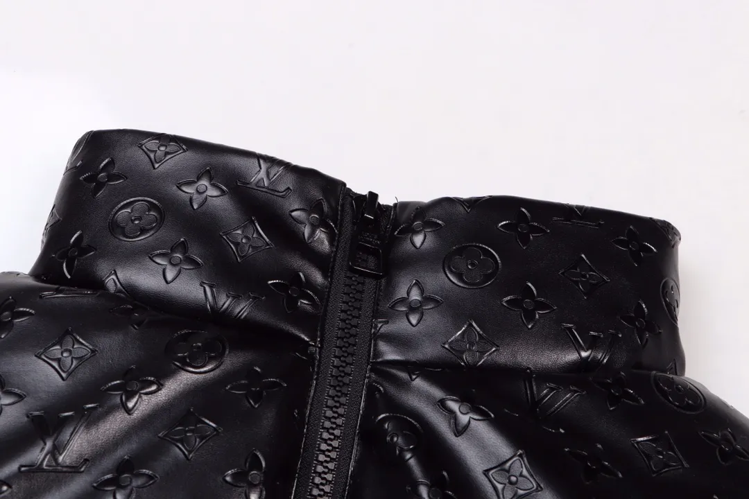 【LOUIS VUITTON  公式旗艦店】ルイヴィトン ダウンジャケット好評に付き再入荷！241112