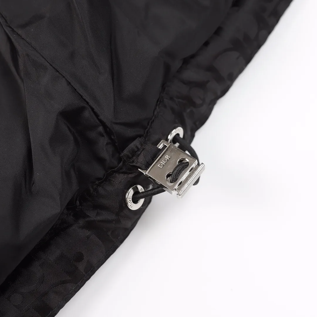 【DIOR  公式旗艦店】ディオール  ダウンベスト  ご好評に付き再入荷！ 241112