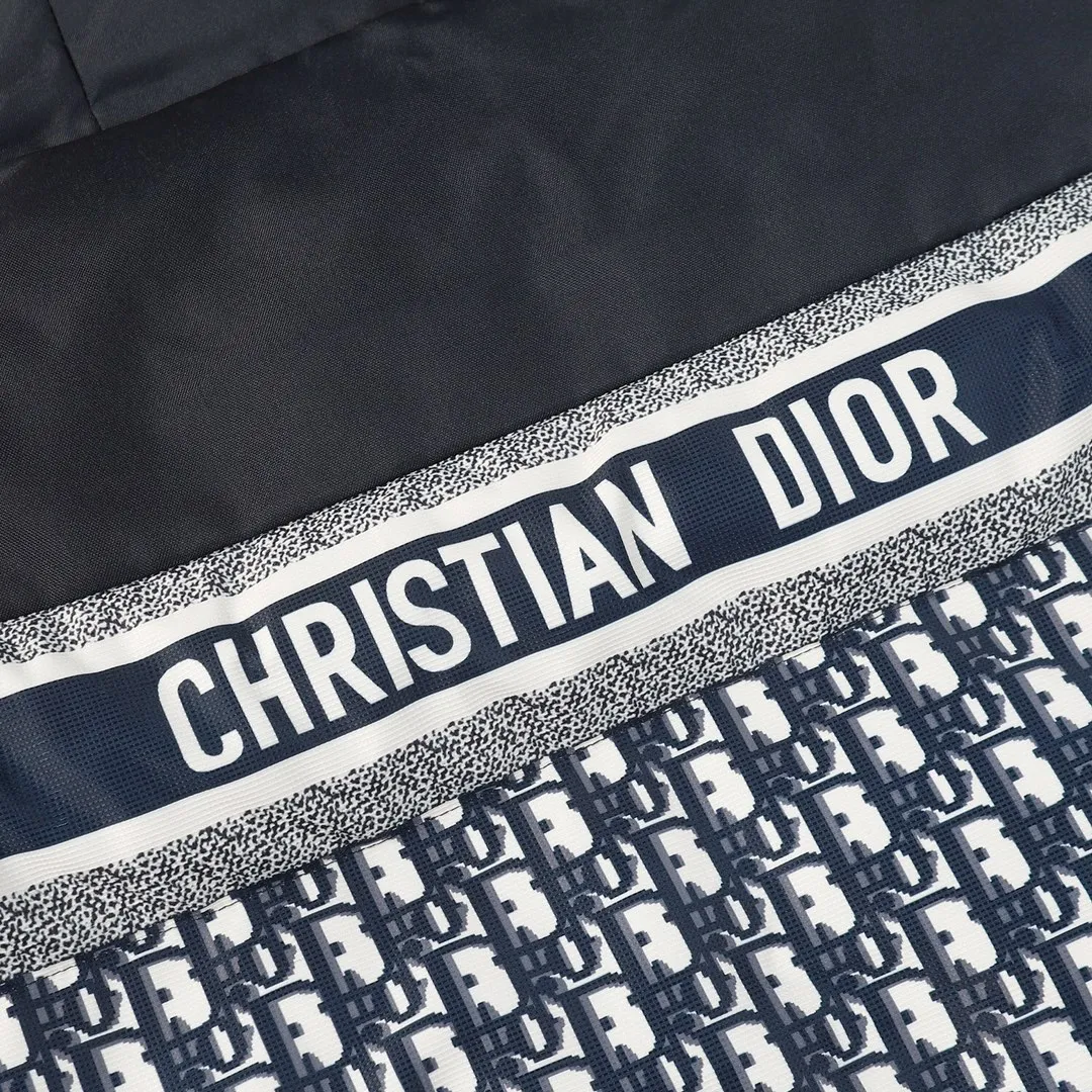 【DIOR  公式旗艦店】ディオール  ダウンジャケット ご好評に付き再入荷！241022