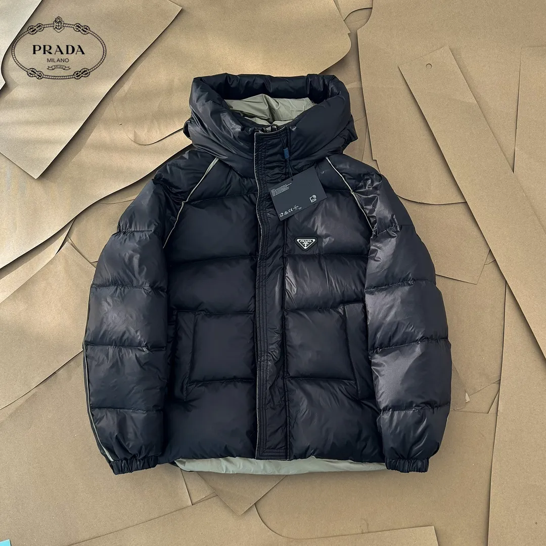 【PRADA  公式旗艦店】プラダ  ダウンジャケット好評に付き再入荷！241227