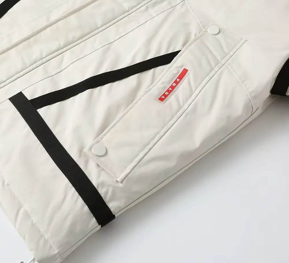 【PRADA  公式旗艦店】プラダ  ダウンジャケット 好評に付き再入荷！ 241102