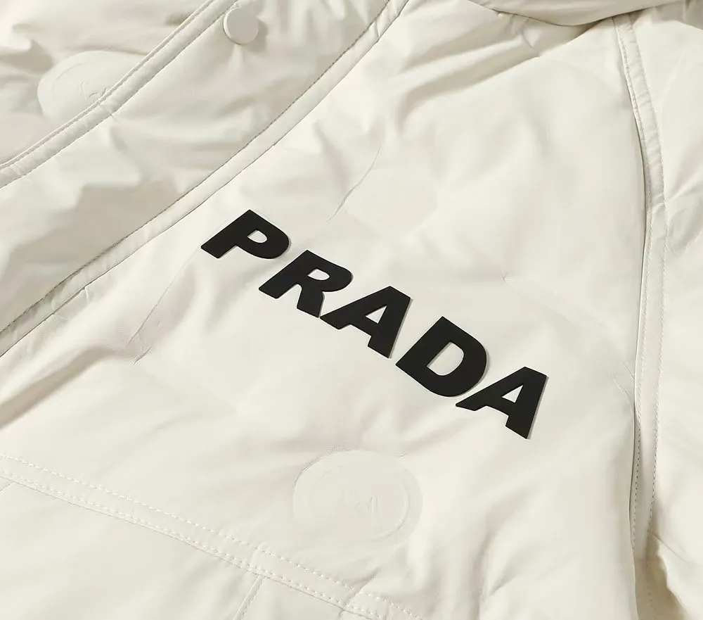 【PRADA  公式旗艦店】プラダ  ダウンジャケット 好評に付き再入荷！ 241102