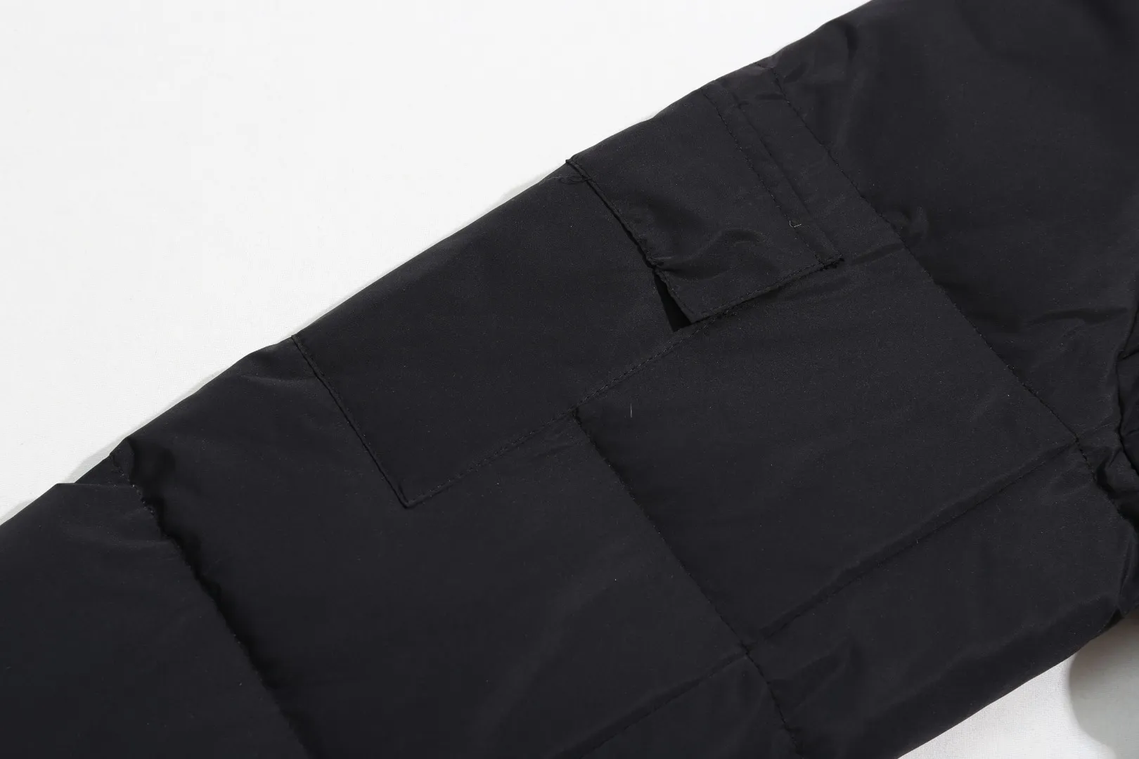 【Canada Goose  公式旗艦店】 カナダグース  ダウンジャケット ご好評に付き再入荷！241227