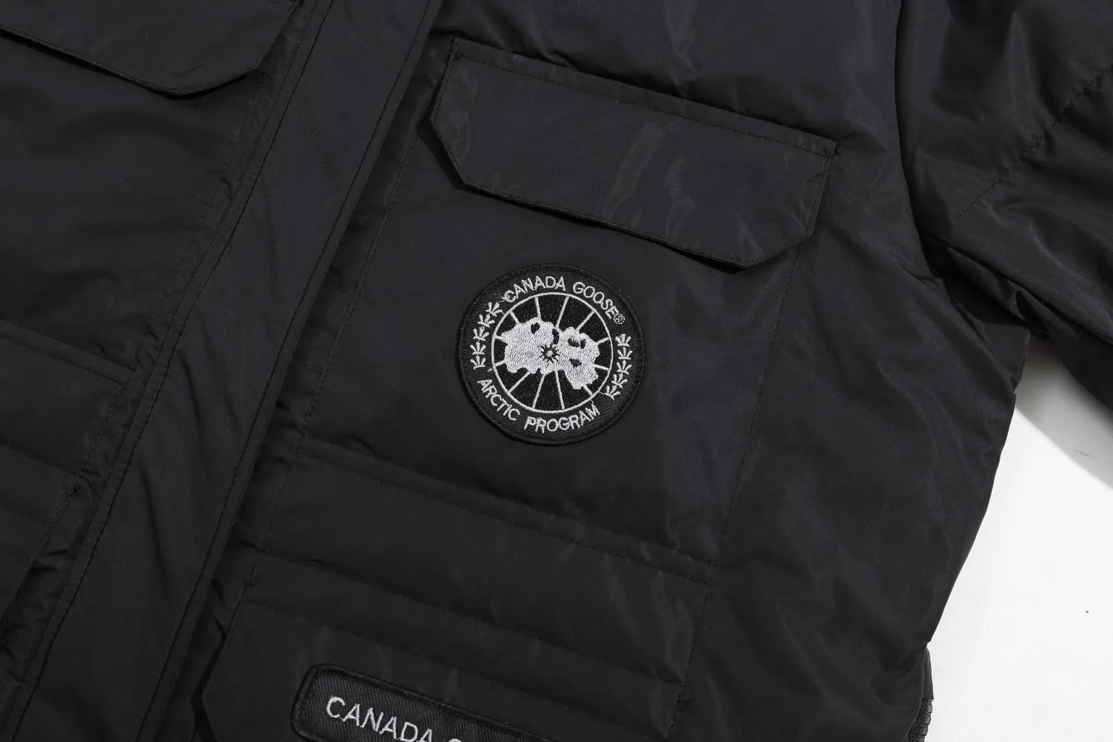 【Canada Goose  公式旗艦店】 カナダグース  ダウンジャケット ご好評に付き再入荷！241227