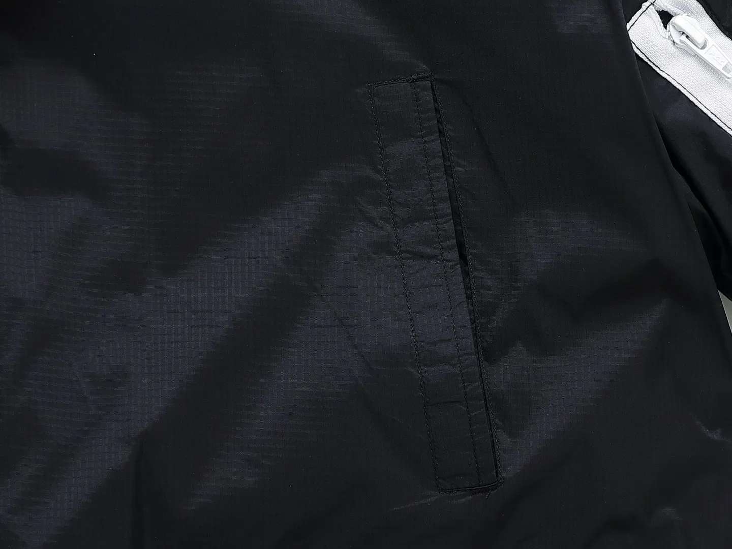【Canada Goose  公式旗艦店】 カナダグース  ダウンジャケット ご好評に付き再入荷！241227