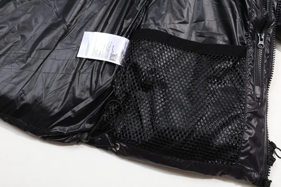【Canada Goose  公式旗艦店】 カナダグース  ダウンジャケット ご好評に付き再入荷！241227