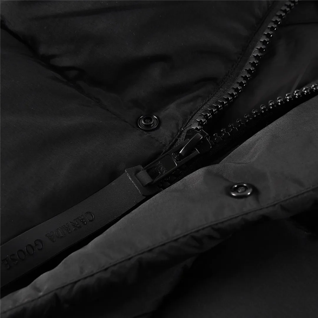 【Canada Goose  公式旗艦店】 カナダグース  ダウンジャケット ご好評に付き再入荷！241024