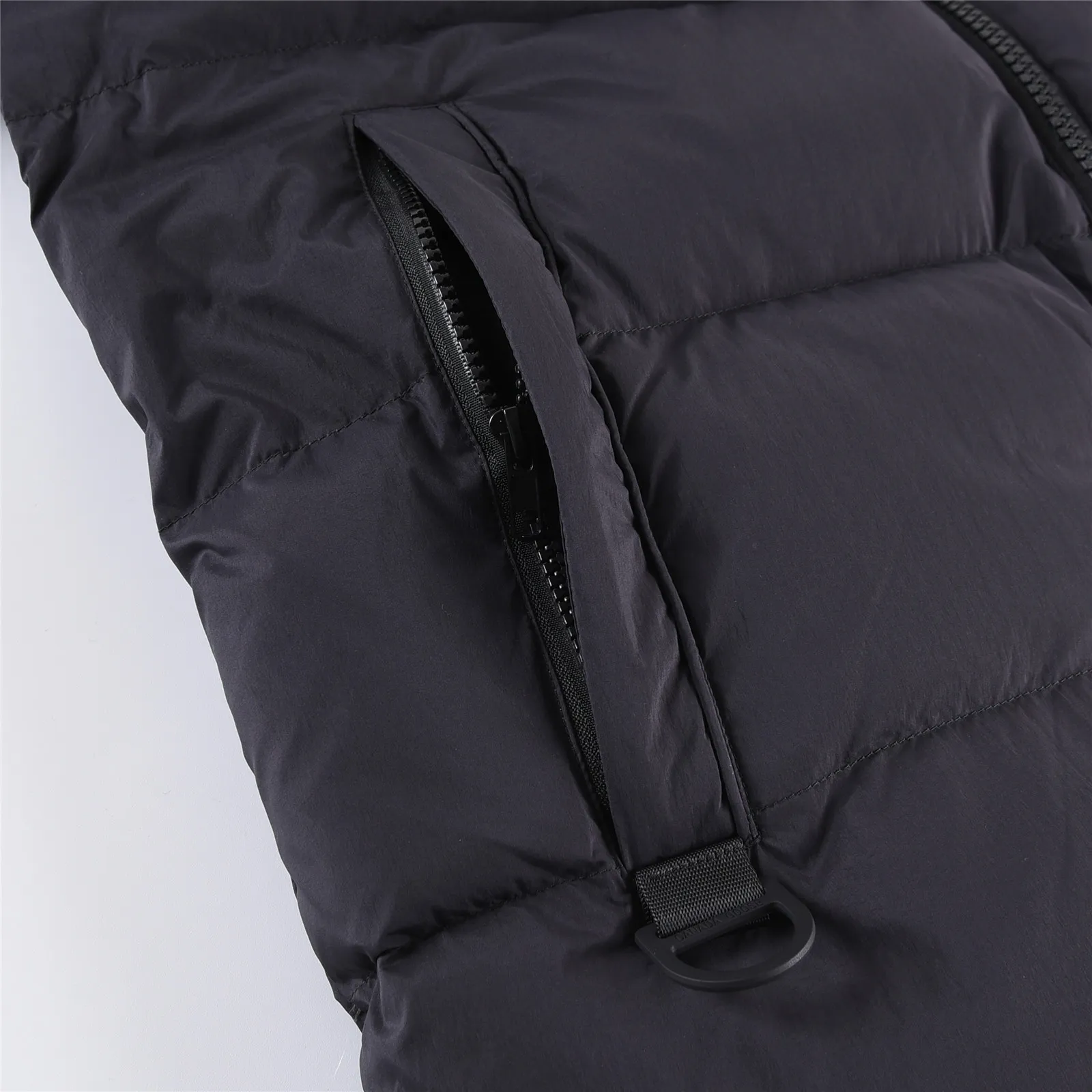 【Canada Goose  公式旗艦店】 カナダグース  ダウンジャケット ご好評に付き再入荷！241024