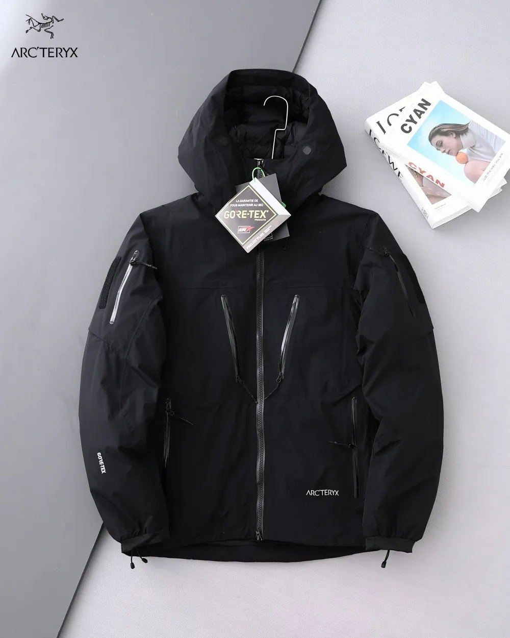 【ARCTERYX   公式旗艦店】 アークテリクス  ダウンジャケット ご好評に付き再入荷！  241228