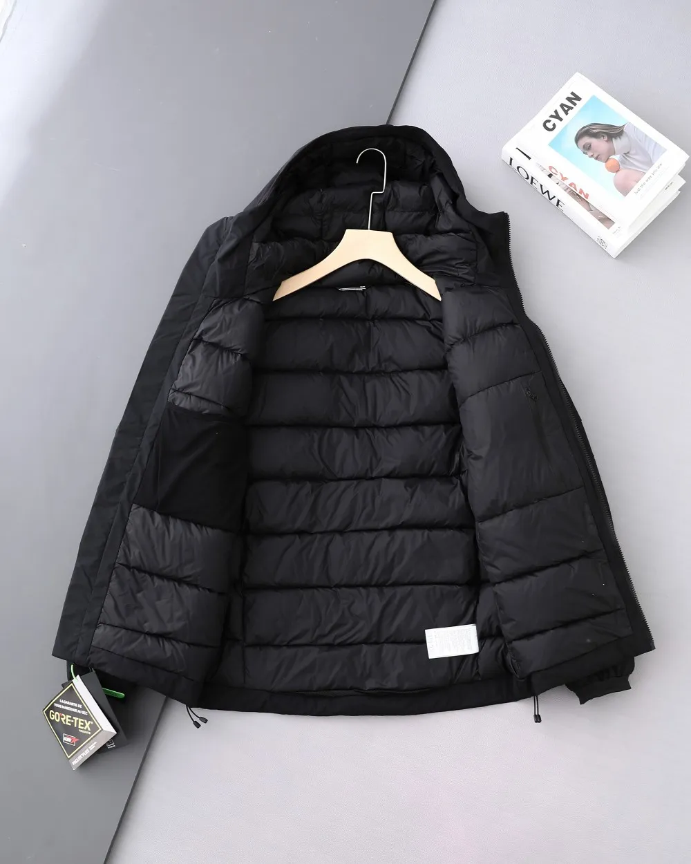 【ARCTERYX   公式旗艦店】 アークテリクス  ダウンジャケット ご好評に付き再入荷！  241228
