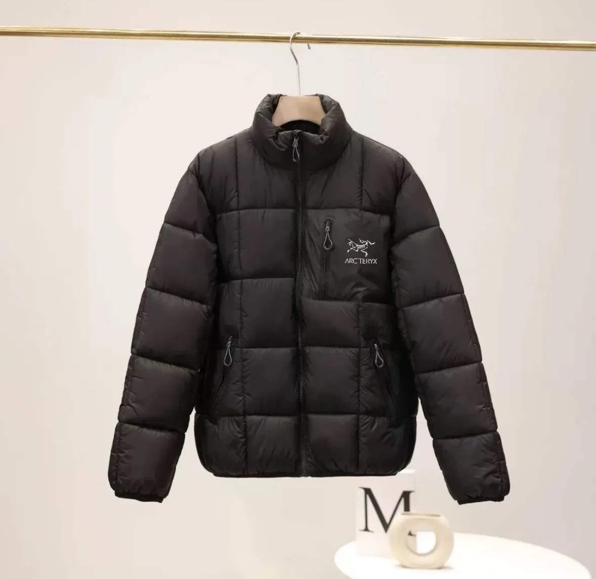 【ARCTERYX   公式旗艦店】 アークテリクス  ダウンジャケット ご好評に付き再入荷！  241228
