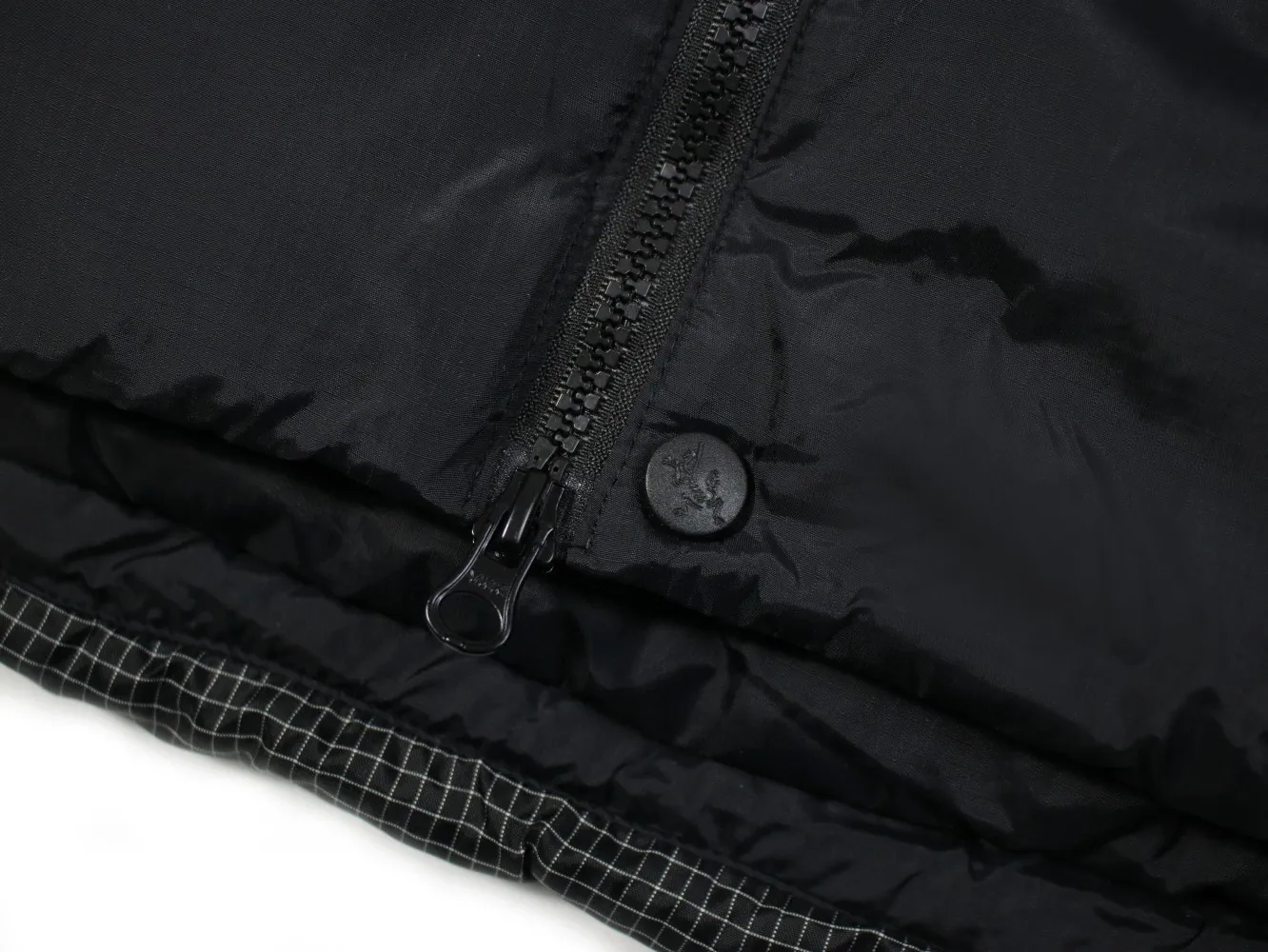 【ARCTERYX   公式旗艦店】 アークテリクス  ダウンジャケット ご好評に付き再入荷！  241228