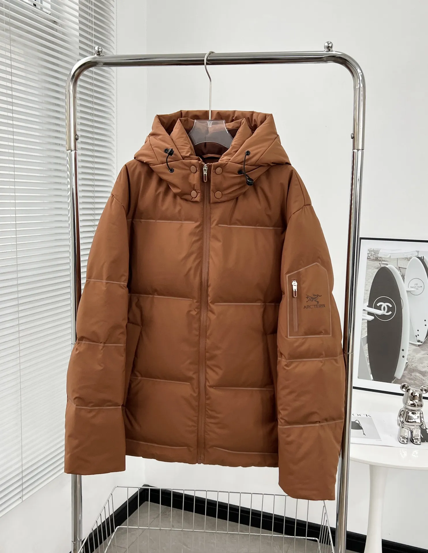 【ARCTERYX   公式旗艦店】 アークテリクス  ダウンジャケット ご好評に付き再入荷！  241228