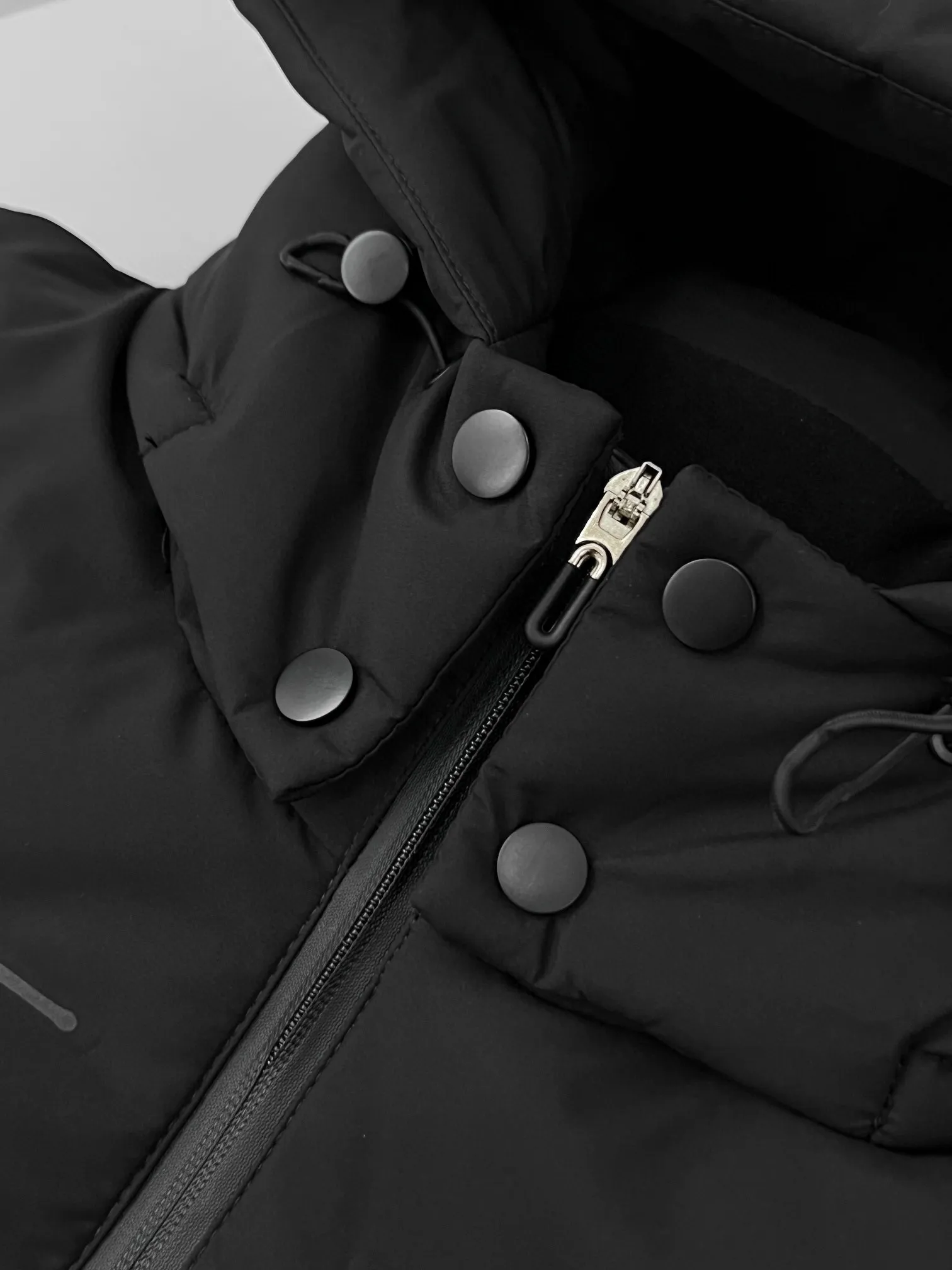 【ARCTERYX   公式旗艦店】 アークテリクス  ダウンジャケット ご好評に付き再入荷！  241228