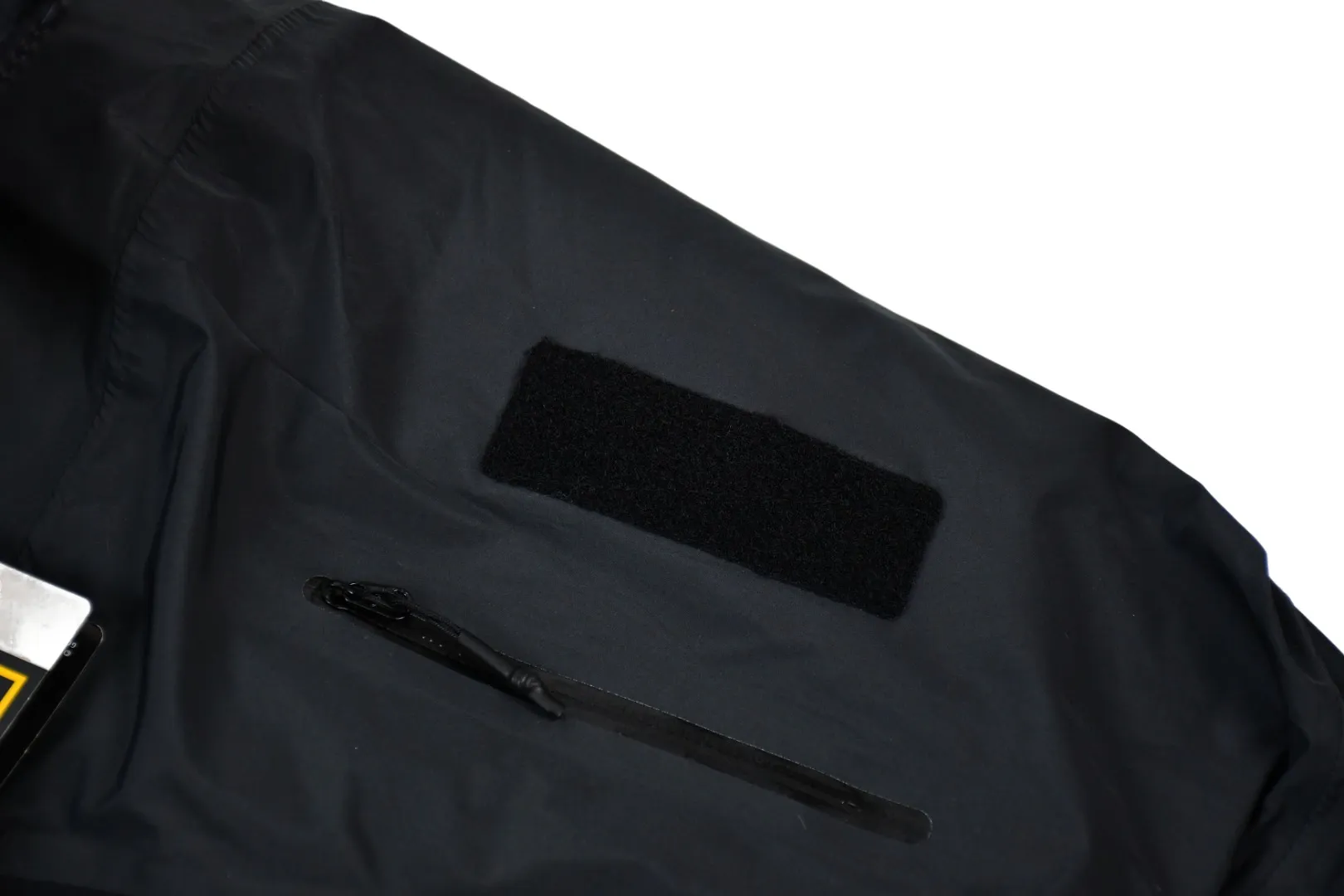 【ARCTERYX   公式旗艦店】 アークテリクス  ダウンジャケット ご好評に付き再入荷！  241205