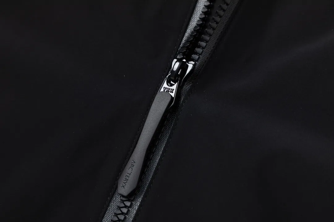 【ARCTERYX   公式旗艦店】 アークテリクス  ダウンジャケット ご好評に付き再入荷！  241205
