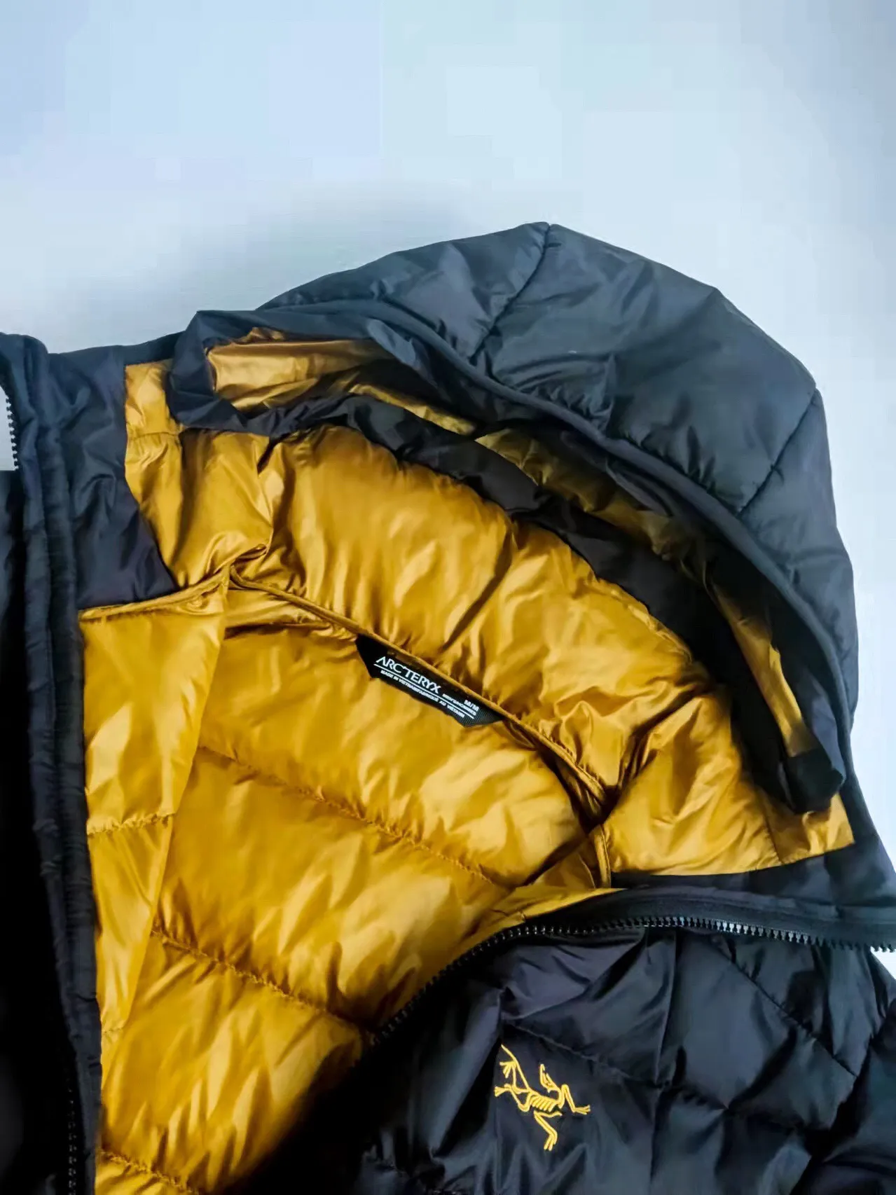【ARCTERYX   公式旗艦店】 アークテリクス  ダウンジャケット ご好評に付き再入荷！  241205