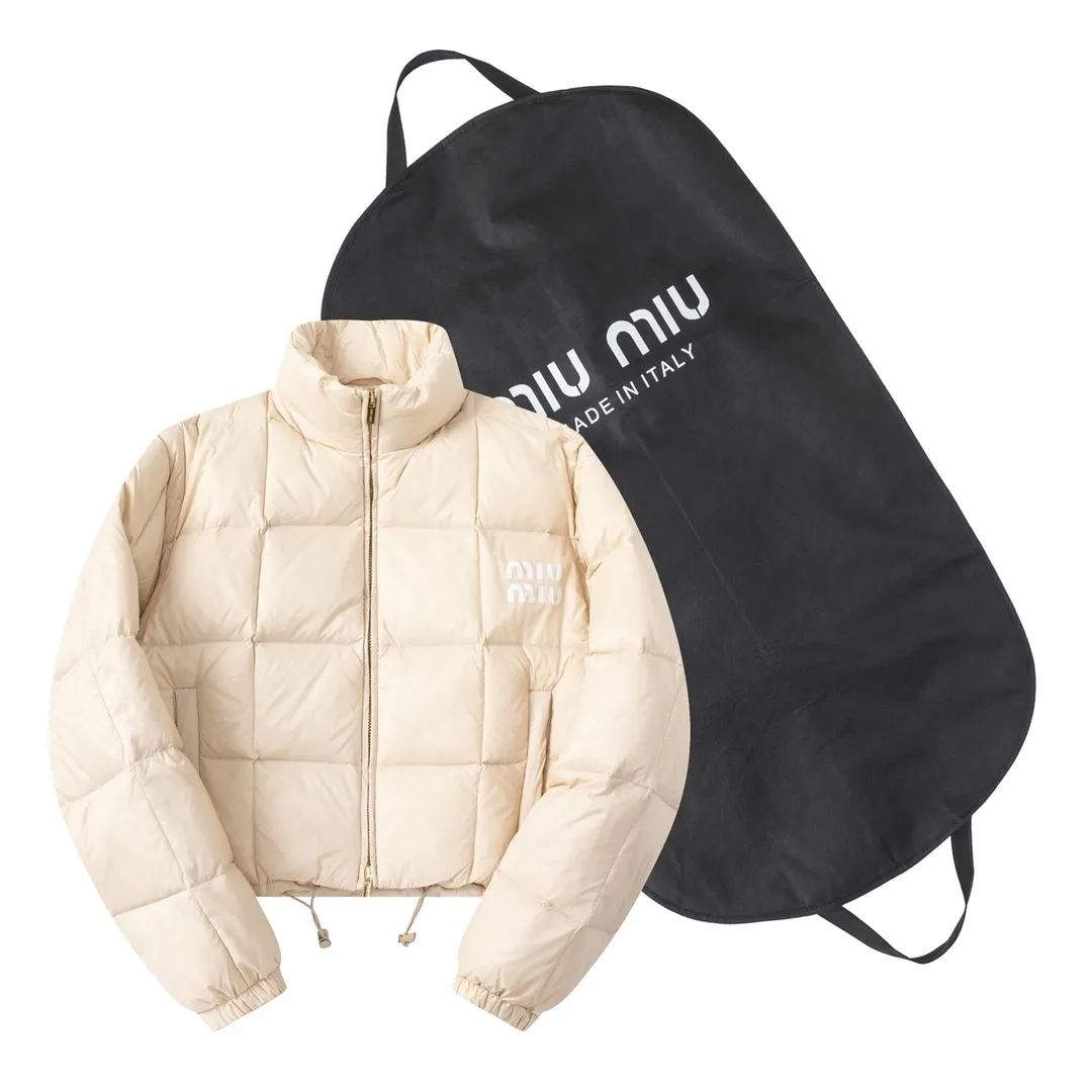 【Miumiu  公式旗艦店】ミュウミュウ ダウンジャケット ご好評に付き再入荷！241206