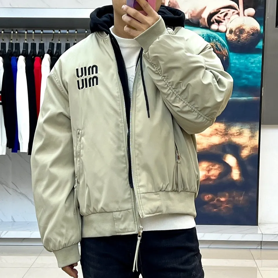 【Miumiu  公式旗艦店】ミュウミュウ ダウンジャケット ご好評に付き再入荷！241206
