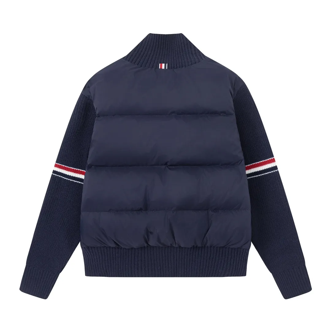 【ThomBrowne  公式旗艦店】トムブラウン  ダウンジャケット ご好評に付き再入荷！241228