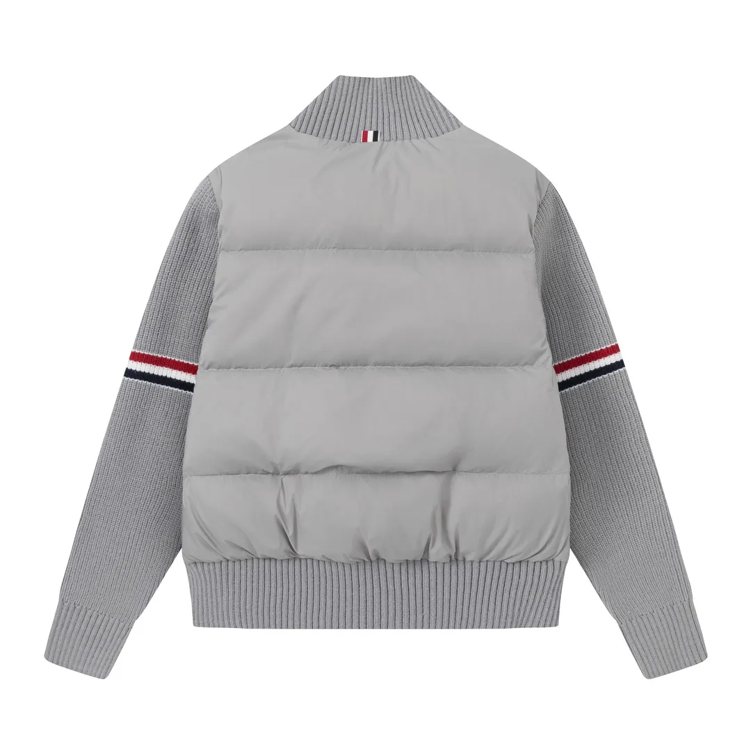 【ThomBrowne  公式旗艦店】トムブラウン  ダウンジャケット ご好評に付き再入荷！241228